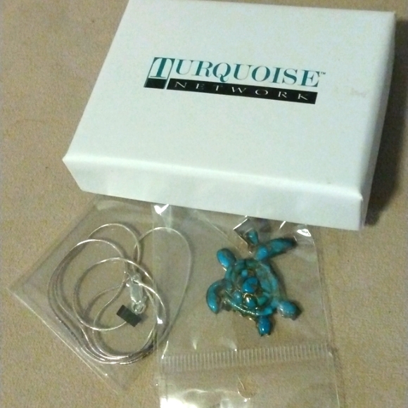 Turquoise Network Jewelry - Turquoise Network Turquoise Turtle Pendant and Italy .925 marked Chain NEW